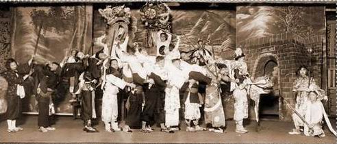 如此豪華的布景，在那個(gè)時(shí)代已經(jīng)屬難得。