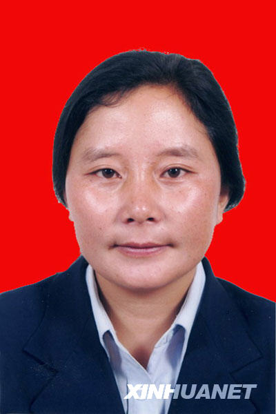 這是云南德欽縣云嶺鄉(xiāng)郵政所郵遞員尼瑪拉木(女，藏族)。