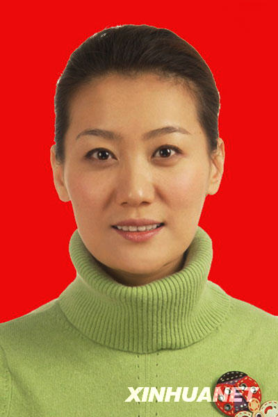 這是中國人民解放軍總政治部歌舞團演員譚晶(女)。