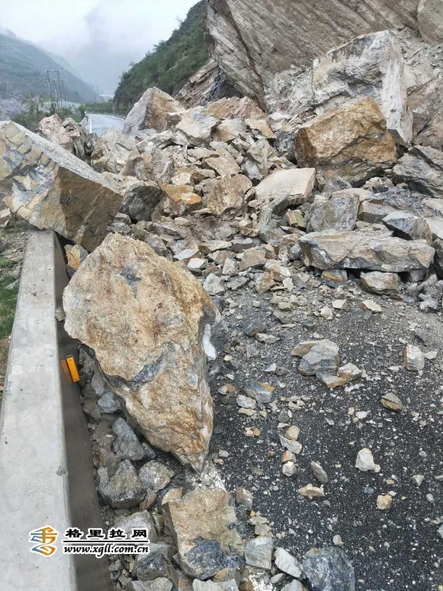 今日上午，尼塔二級公路發(fā)生邊坡塌方......