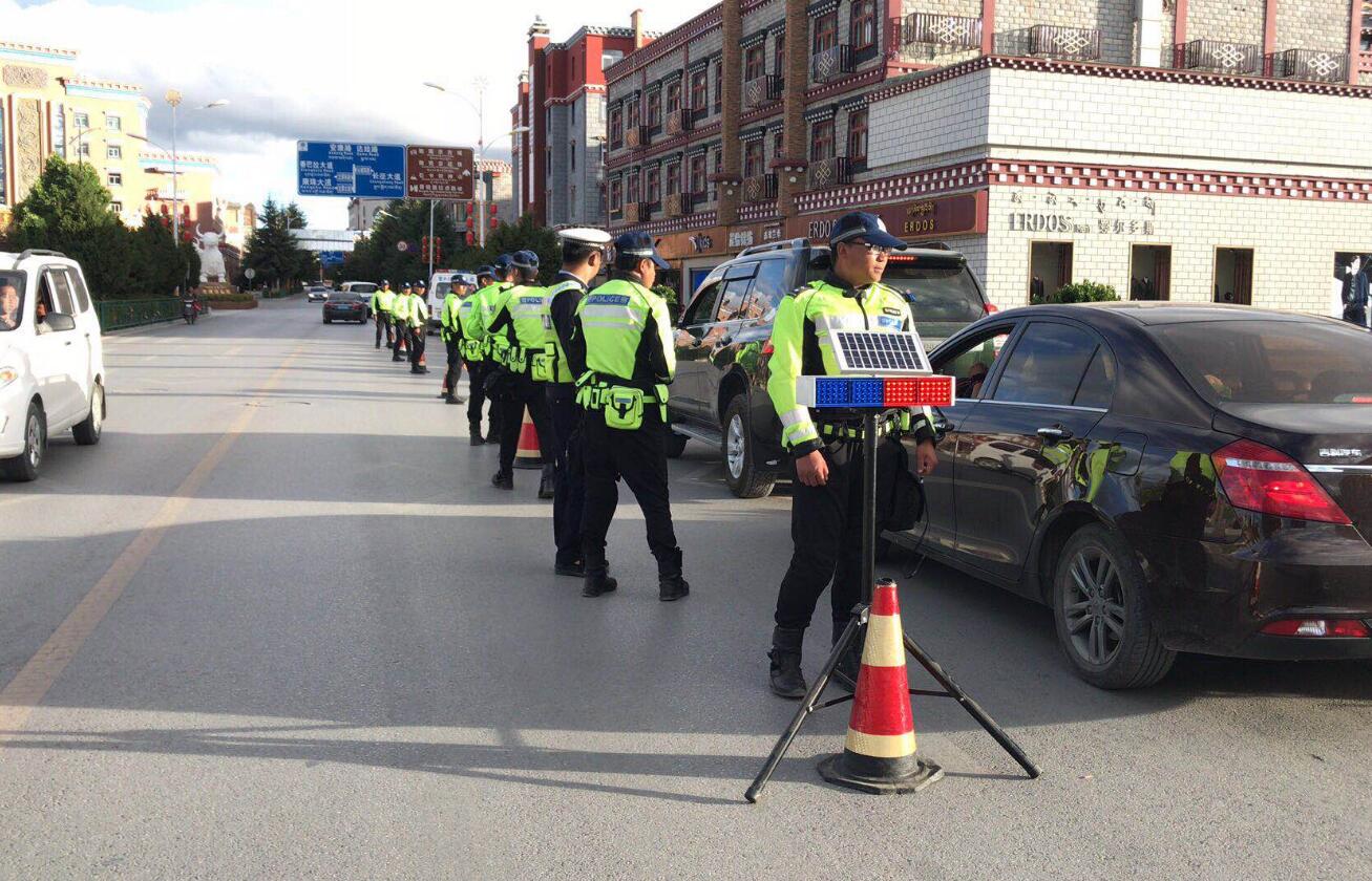 直屬城市交警大隊(duì)嚴(yán)厲打擊酒駕、醉酒、毒駕