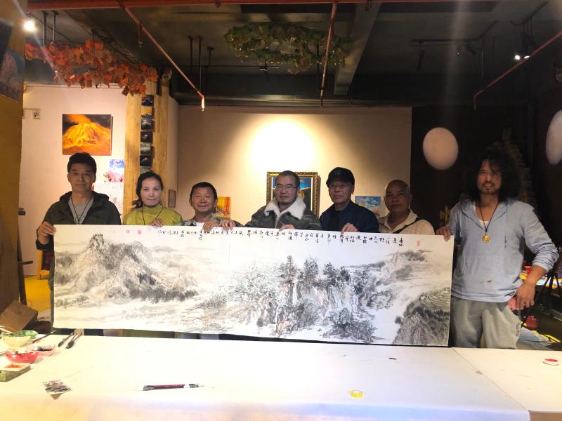 迪慶、廣州兩地畫家以書畫獻(xiàn)禮祖國70華誕