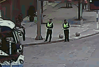 暖心！香格里拉交警執(zhí)勤時暈倒 過路市民緊急送醫(yī)
