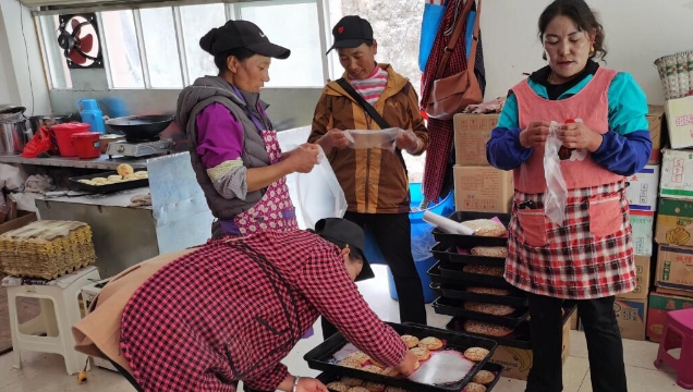 升平鎮(zhèn)開展傳統(tǒng)糕點(diǎn)制作技藝培訓(xùn)