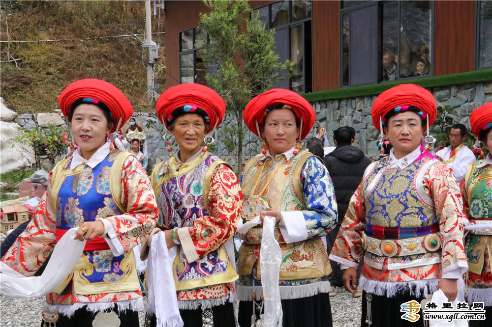 重陽(yáng)節(jié)香格里拉這里有精彩的歌舞盛宴