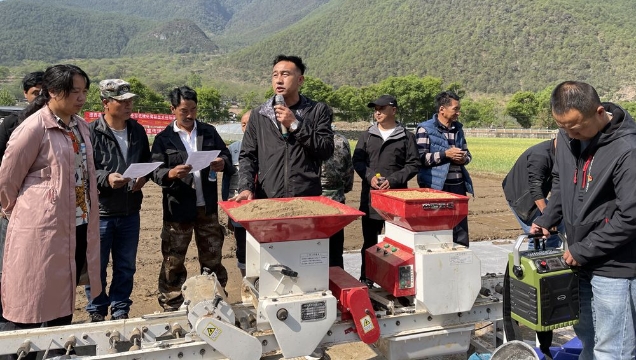 維西縣水稻機械化育秧現(xiàn)場會在塔城鎮(zhèn)召開