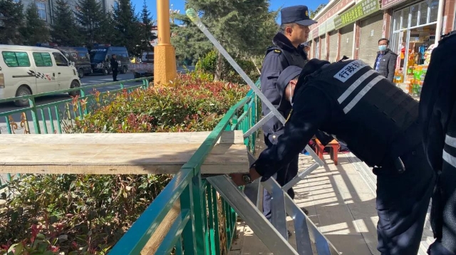 擅自損毀城市綠地，香格里拉市的這幫人被逮了個正著