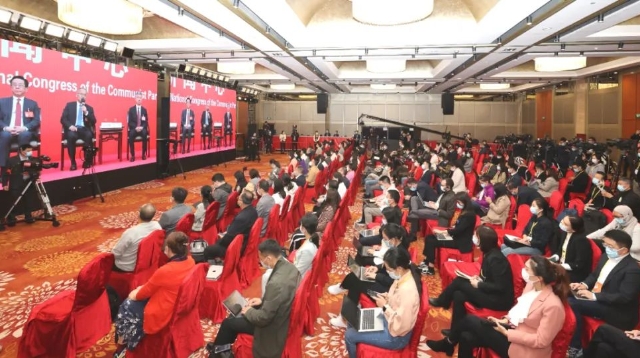黨的二十大新聞中心舉行第四場集體采訪 石玉鋼介紹云南省代表團有關情況并回答記者提問