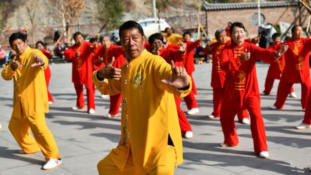 金江鎮(zhèn)興隆村開展慶祝老協(xié)會(huì)成立30周年紀(jì)念活動(dòng)
