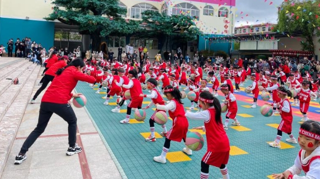 州幼兒園中班開(kāi)展家長(zhǎng)開(kāi)放日活動(dòng)
