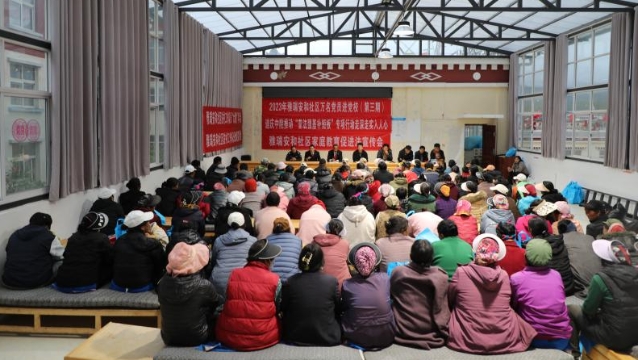 【普法強(qiáng)基在行動】迪慶中院：雙語普法，讓法治宣傳“走心”更“入心