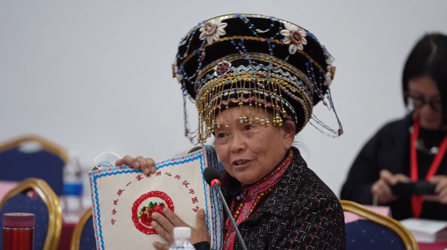 鑄牢中華民族共同體意識背景下傈僳族發(fā)展進步研討會召開，作為中華民族的一份子，我們應(yīng)該這樣做～