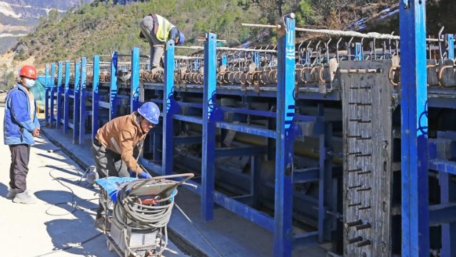 香維二級公路（益松至倉覺段）建設(shè)有序推進