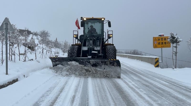 白馬雪山路段已恢復通車