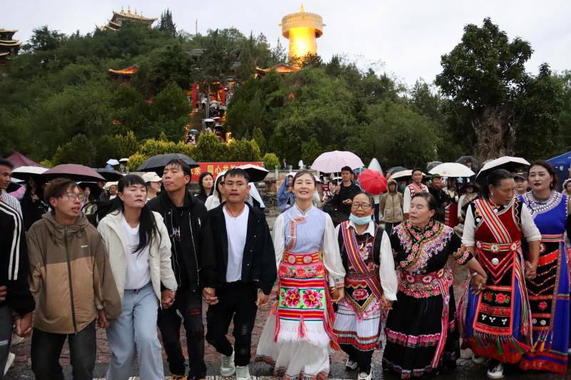 我州舉辦“火把節(jié)”暨 “彩云之南等你來”夜間文化惠民實(shí)踐活動
